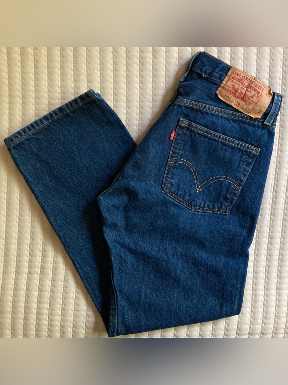 Vintage Levis 501 Jeans Mens 30x29 Blue Denim Straight Button Fly Dark Wash